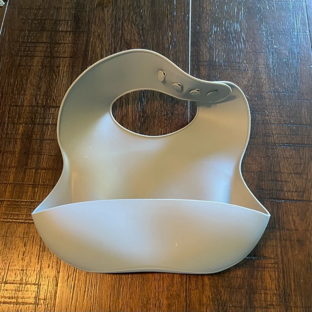 Winnie the Pooh Silicone Bibs